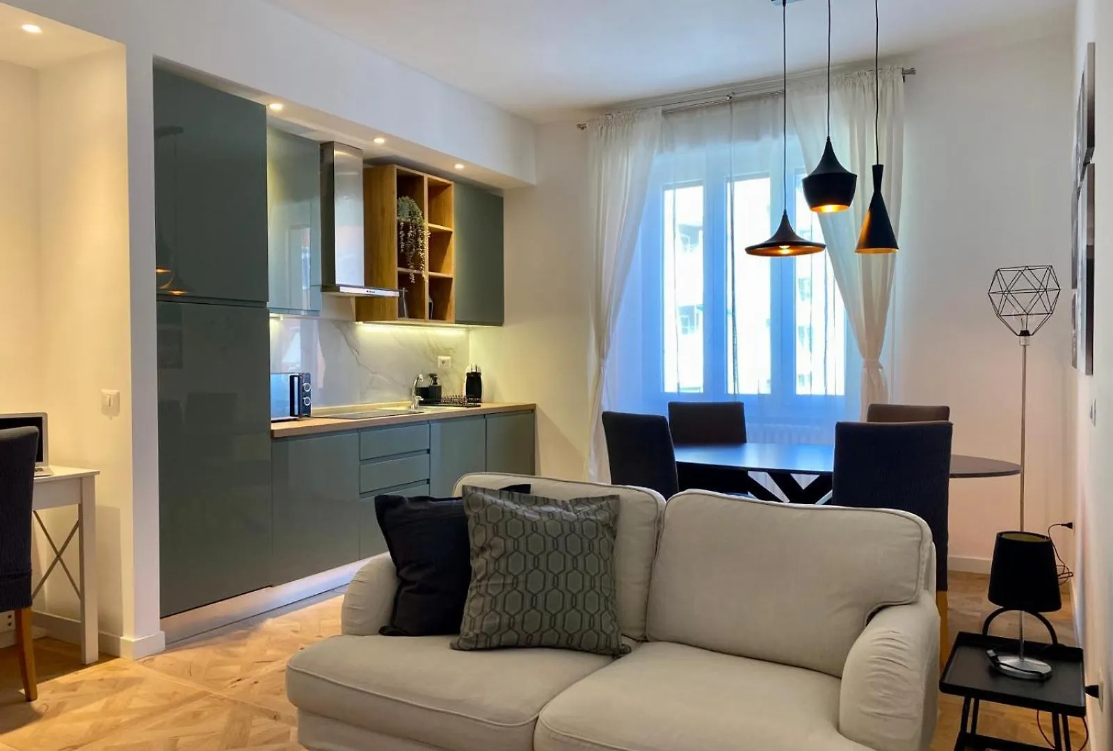 Modern 2 Bedrooms - Cino 15 Milano
