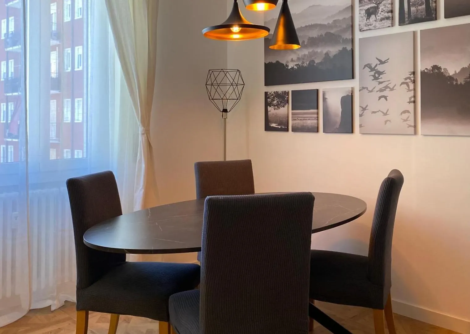 Modern 2 Bedrooms - Cino 15 Milano Italia